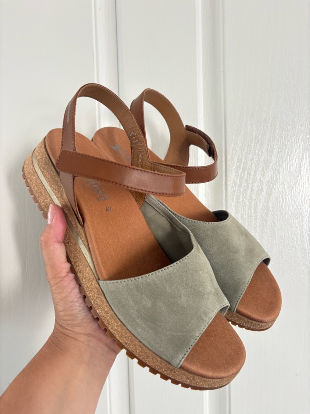 Mephisto Joy Olive Green Suede and Brown Strap Women's Sandals size 42 NEW!!!